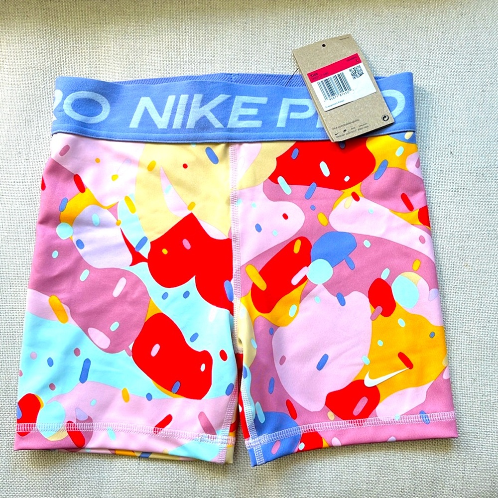 Girls size large Nike Pro shorts. NWT never worn!